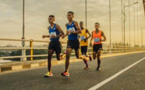 接力賽跑加油稿(精選18篇)