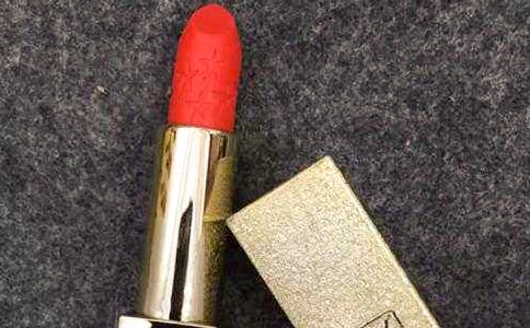 學生涂口紅檢討書