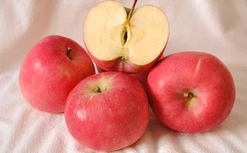 《蘋果上的外婆》讀感800字