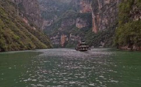 ���{��ԭ�ļ��g�Ľ���