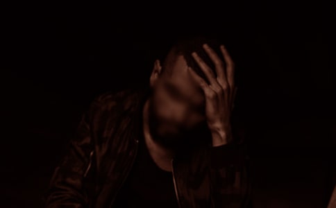 孩子早戀家長很頭疼?試試這幾招……